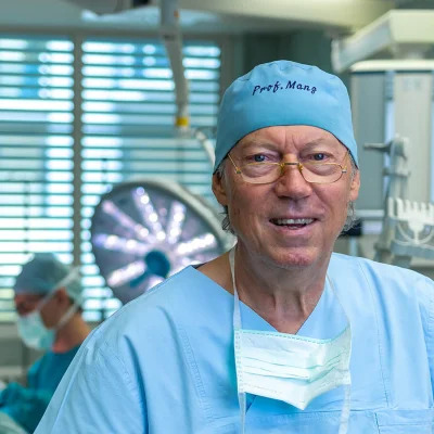 Prof. Dr. Dr. med. habil. Werner L. Mang